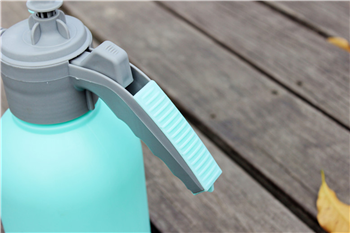 Pneumatic Spray Bottle 