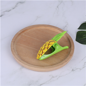 Pineapple Shaped Beach Towel Clips